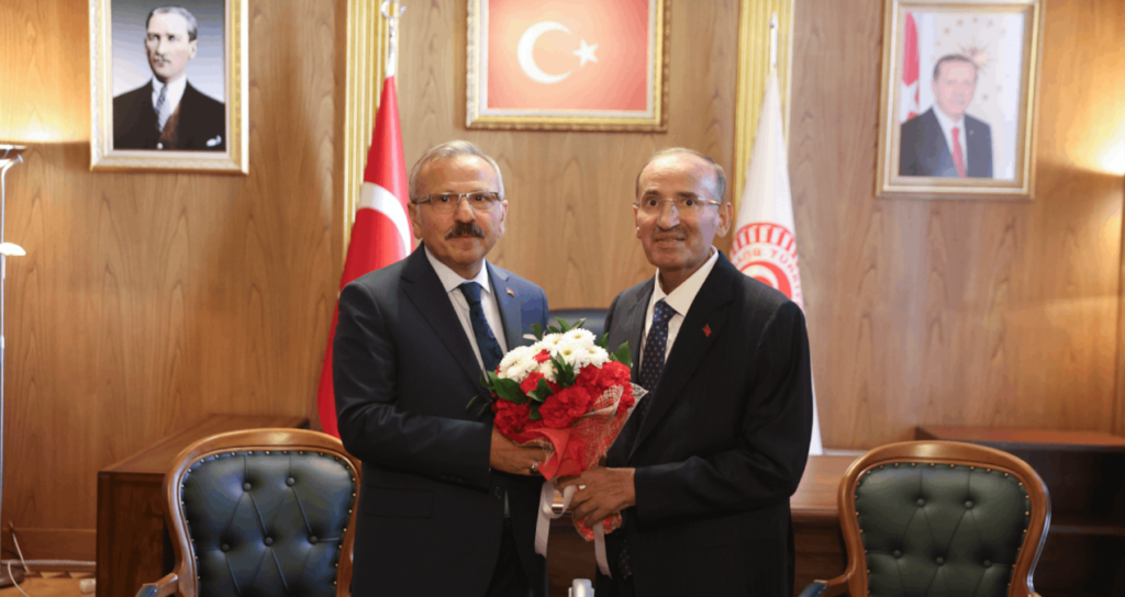 Sağlık gerekçesiyle istifa eden Bekir Bozdağ TBMM Başkanvekilliğini Yusuf Beyazıt'a devretti