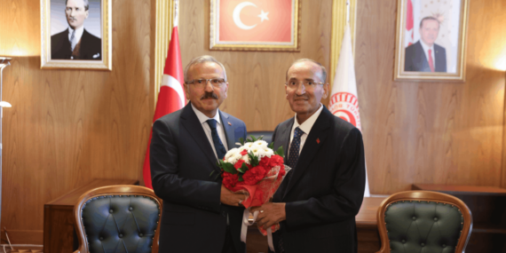 Sağlık gerekçesiyle istifa eden Bekir Bozdağ TBMM Başkanvekilliğini Yusuf Beyazıt’a devretti
