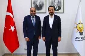 AKP’nin desteklediği adayı 6 oy farkla yenen İstanbul 2 Nolu Baro Başkanı Rıza Saka, AKP İstanbul İl Başkanlığını ziyaret etti. Saka, baronun Cumhurbaşkanı’nın iradesiyle kurulduğunu belirtti. Rakibi Ali Kasım Tuna, itirazlarının reddedildiğini açıklayarak Saka’yı tebrik etti.