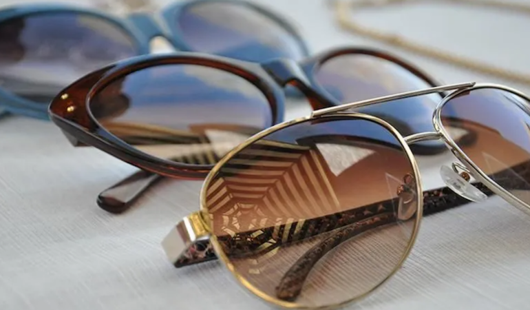 EssilorLuxottica Mirasçısının Açıklamaları Ray-Ban Yönetimindeki İktidar Savaşını Derinleştirdi